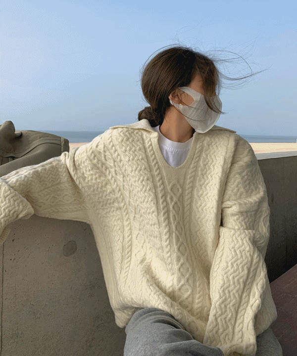 카라 브이넥 케이블 꽈배기 루즈핏 니트 스웨터